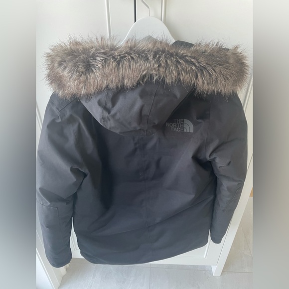 NEW! Men’s The North Face Black Parka Puffer Winter and Snow Jacket - Picture 2 of 8